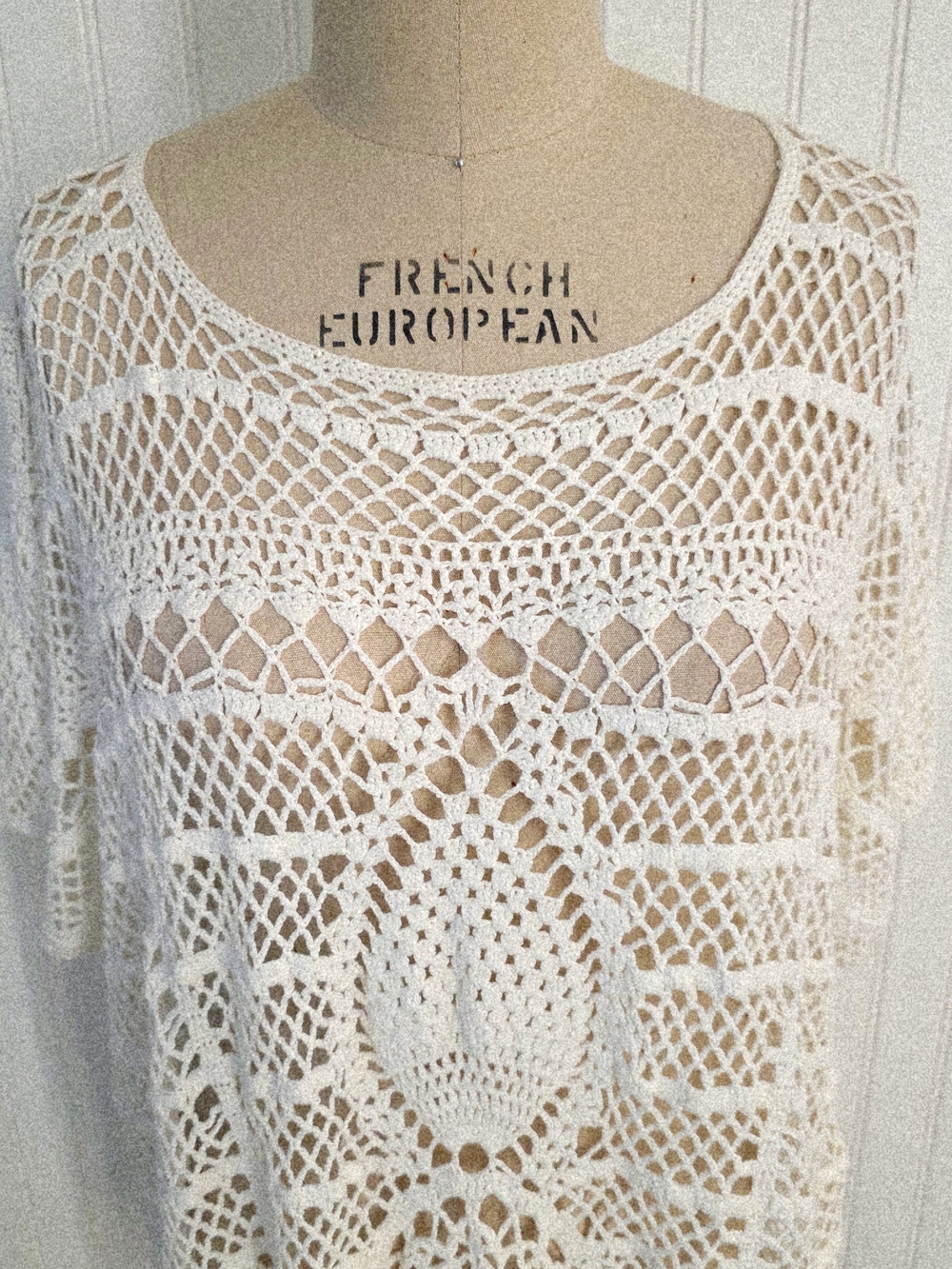 Trina Turk BOHO Crochet Cover-Up Top Size L - Picture 3 of 6